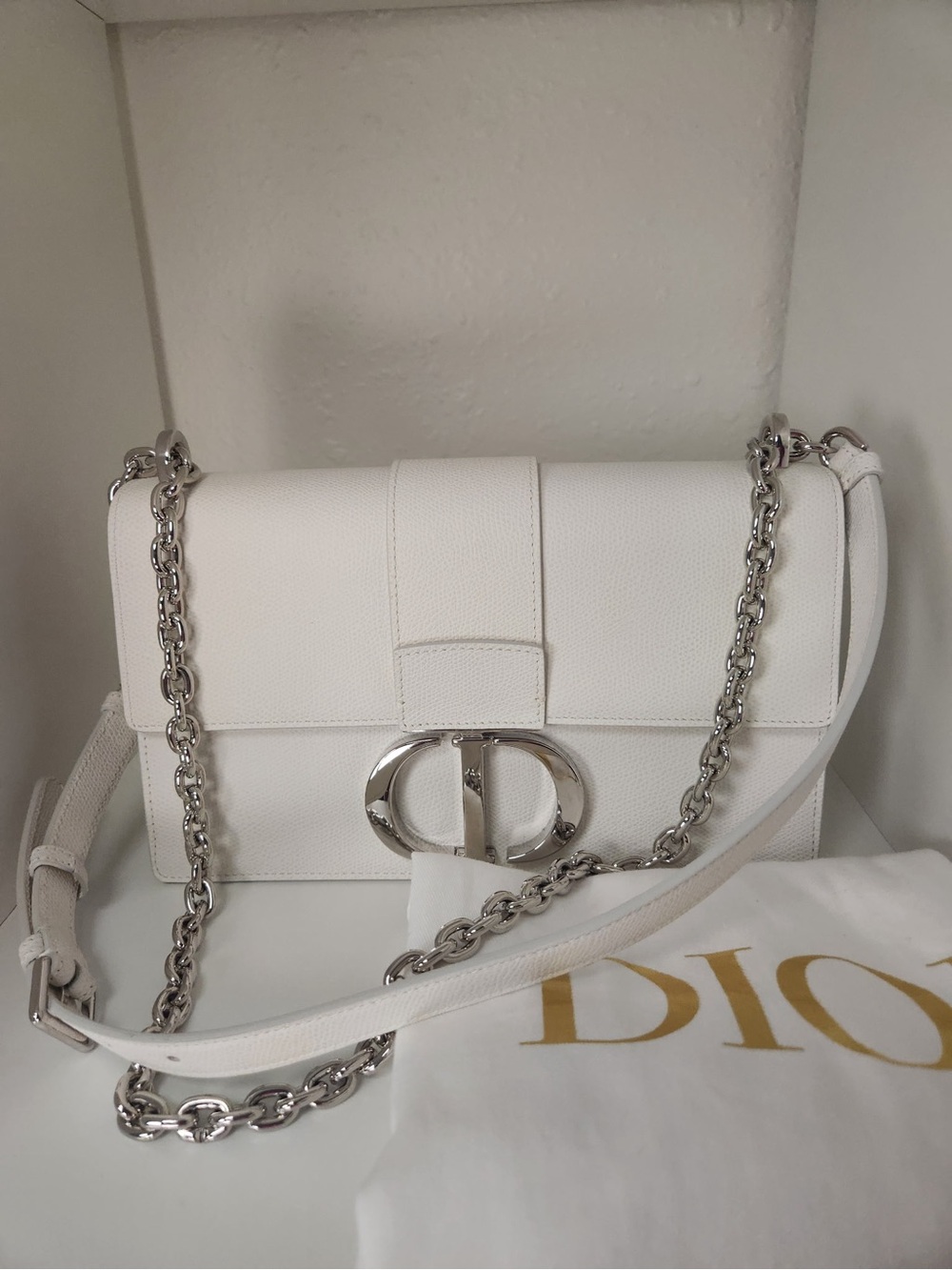 Christian Dior White Grained Montaigne 30